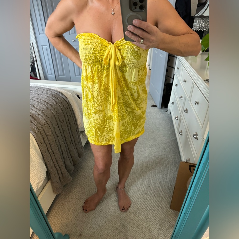Smocked, Top, yellow, bathing suit, cover-up, size medium. Bin 8